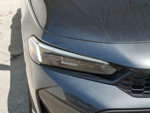 Used 2025 Honda Civic Sport image 4
