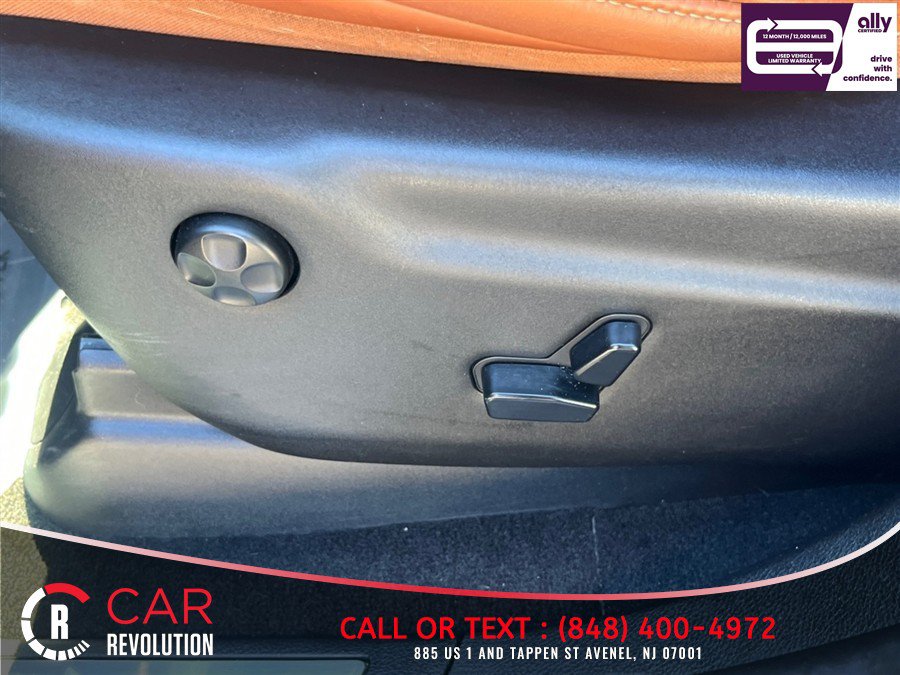 Used 2014 Jeep Grand Cherokee SRT AWD/4WD image 32