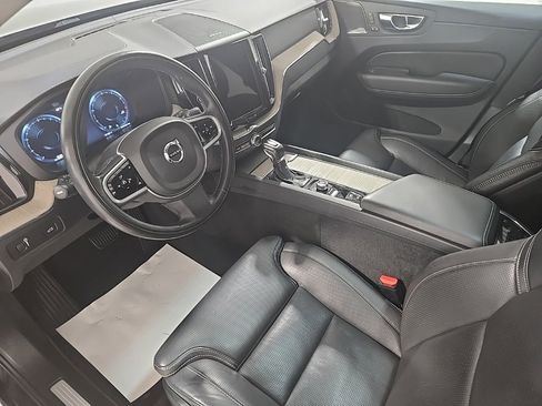 Used 2021 Volvo XC60 T5 Inscription image 17