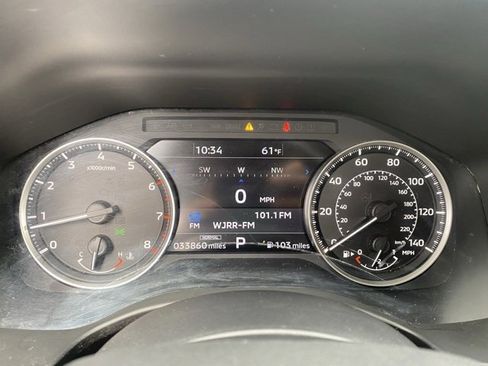 Used 2023 Mitsubishi Outlander SE image 18