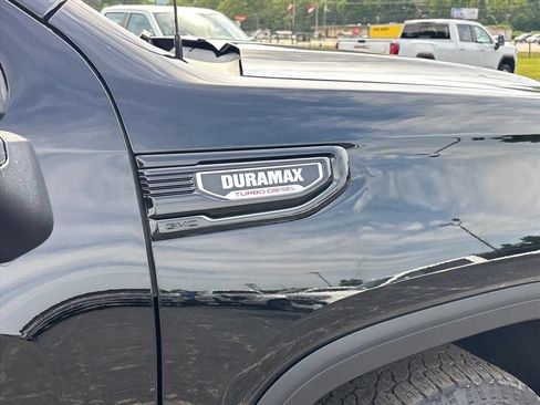 Used 2024 GMC Sierra 1500 Elevation w/ LPO, Elevation Black Package AWD/4WD image 11