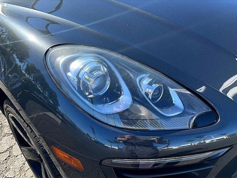 Used 2017 Porsche Macan S image 27