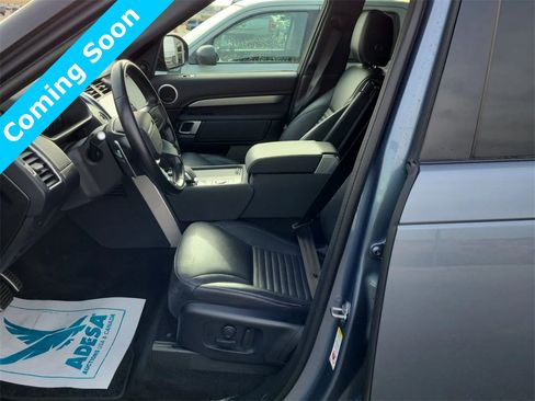 Used 2023 Land Rover Discovery S R-Dynamic image 9