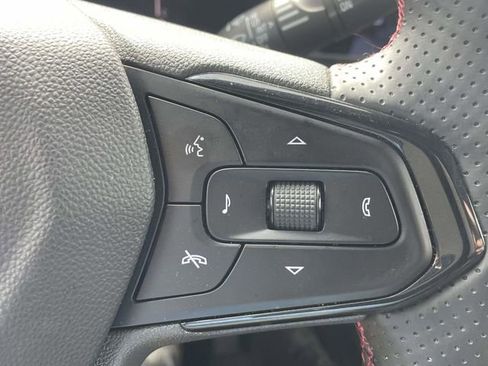 Certified 2025 Chevrolet Trax RS w/ Driver Confidence Package image 20