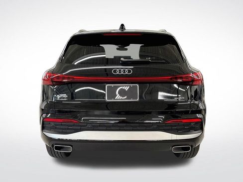 Certified 2025 Audi Q5 Premium w/ Convenience Package AWD/4WD image 4