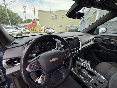 Used 2023 Chevrolet Traverse LT AWD/4WD image 22