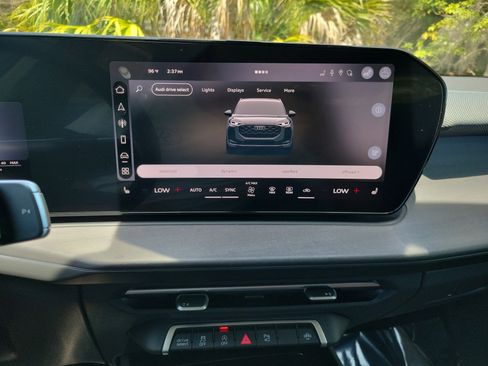New 2026 Audi Q3 quattro 2.0T AWD/4WD image 25
