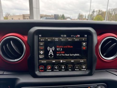 Used 2018 Jeep Wrangler Unlimited Rubicon AWD/4WD image 15