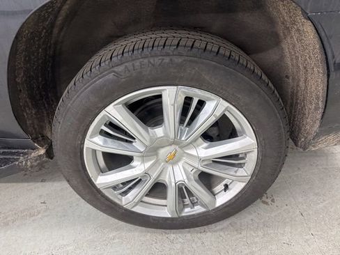 Used 2023 Chevrolet Suburban High Country image 7