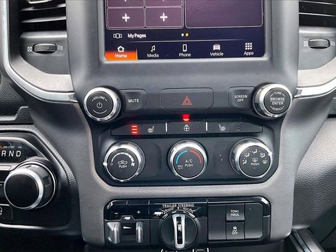 Certified 2024 RAM 1500 Big Horn w/ Trailer Tow Group image 17