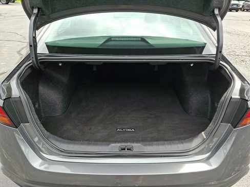 Used 2024 Nissan Altima 2.5 SR FWD image 29