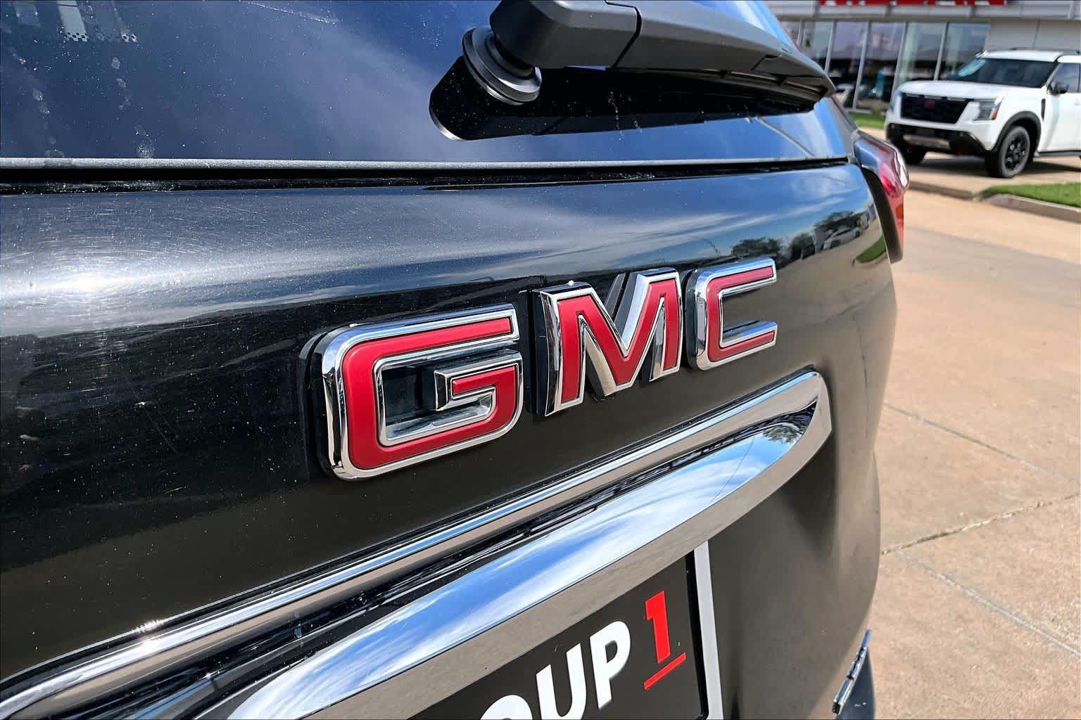 Used 2024 GMC Terrain SLE AWD/4WD image 28