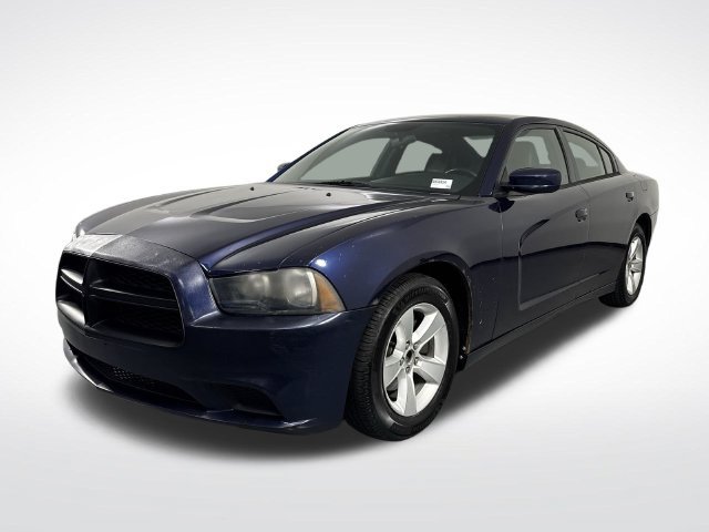 Used 2013 Dodge Charger SE RWD image 2