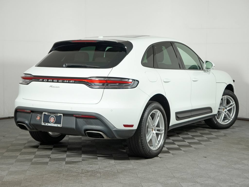 Certified 2025 Porsche Macan w/ Premium Package Plus AWD/4WD image 7