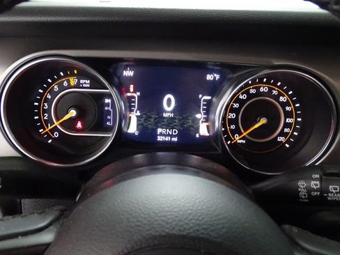 Certified 2022 Jeep Wrangler Sport AWD/4WD image 14