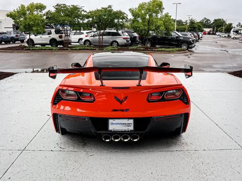 Used 2019 Chevrolet Corvette ZR1 RWD image 9