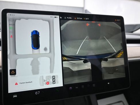 Used 2023 Tesla Model 3 Standard Range image 9