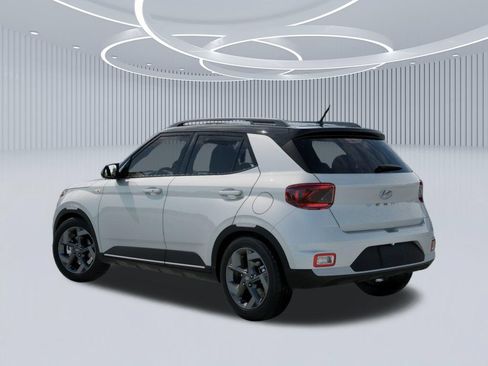 New 2026 Hyundai Venue SEL FWD image 5