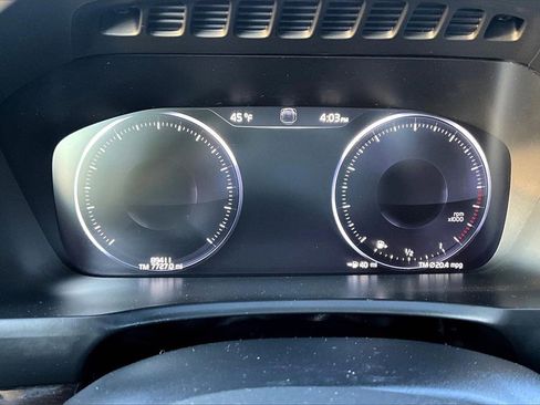 Used 2019 Volvo XC90 T6 Momentum w/ Advanced Package image 17