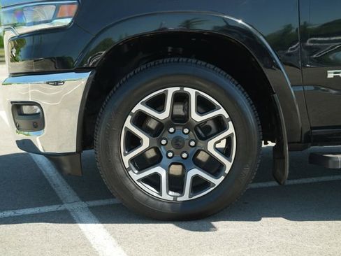 Used 2025 RAM 1500 Laramie AWD/4WD image 11
