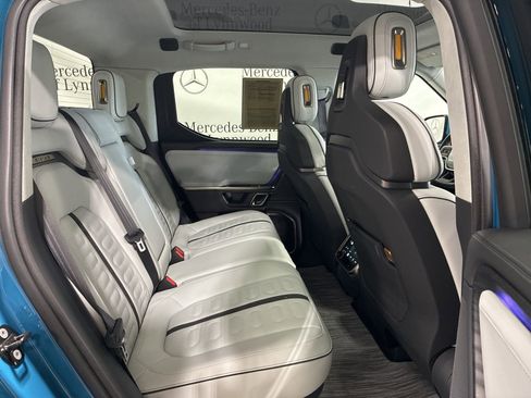 Used 2022 Rivian R1T Adventure image 29