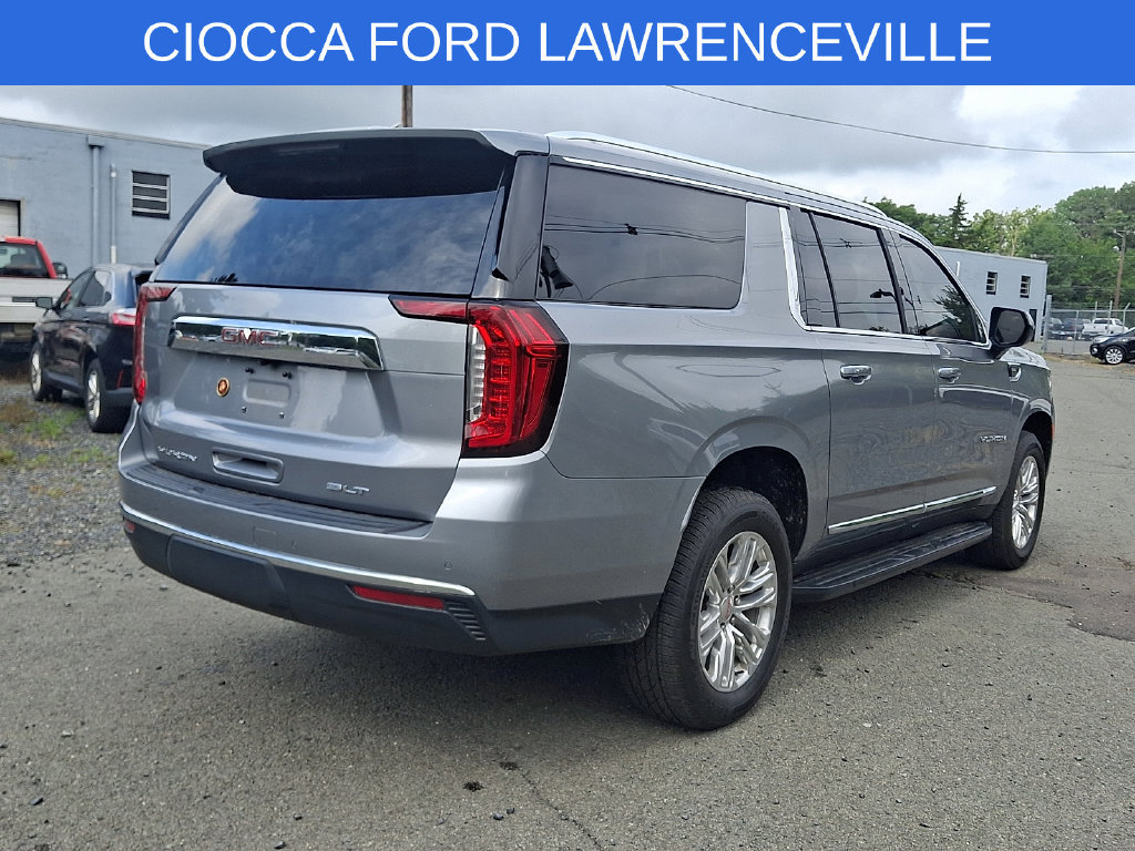 Used 2023 GMC Yukon XL SLT AWD/4WD image 9