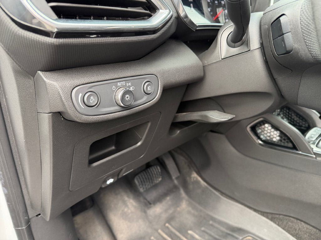 Used 2022 Chevrolet TrailBlazer LT w/ Driver Confidence Package AWD/4WD image 20