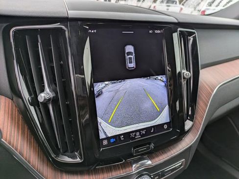 Used 2023 Volvo XC60 B5 Plus w/ Climate Package image 24