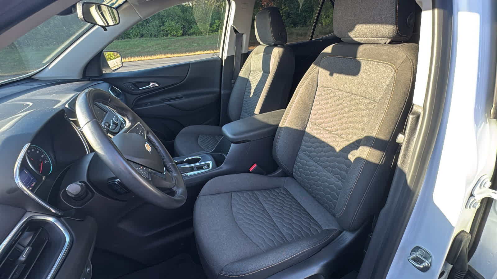 Used 2021 Chevrolet Equinox LT AWD/4WD image 8