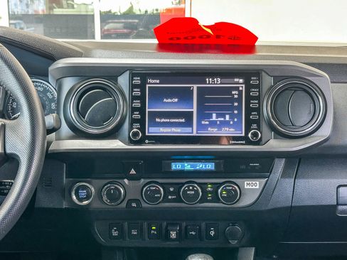 Used 2021 Toyota Tacoma TRD Off-Road w/ Technology Package AWD/4WD image 13