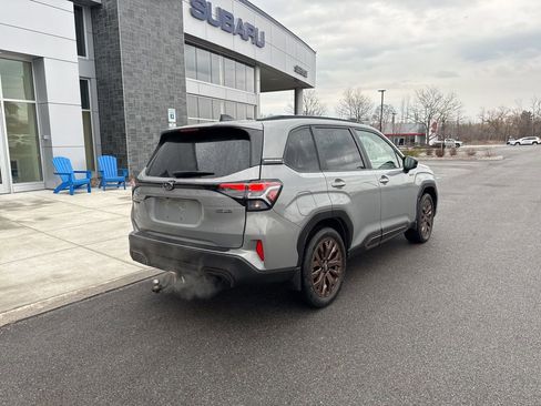 Used 2025 Subaru Forester Sport image 6