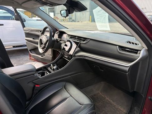Used 2023 Jeep Grand Cherokee L Limited w/ Trailer Tow Group (B) AWD/4WD image 34