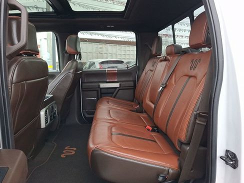 Used 2019 Ford F150 King Ranch image 12