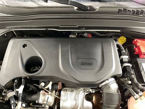 Used 2019 Jeep Renegade Trailhawk image 25