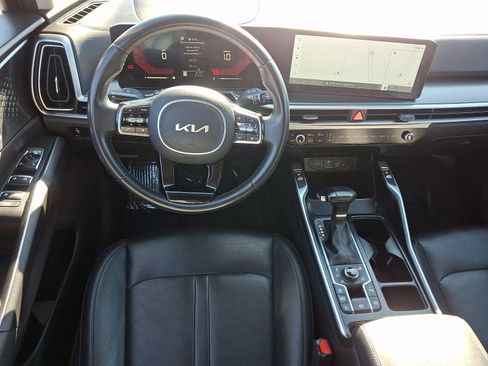 Certified 2024 Kia Sorento S image 12