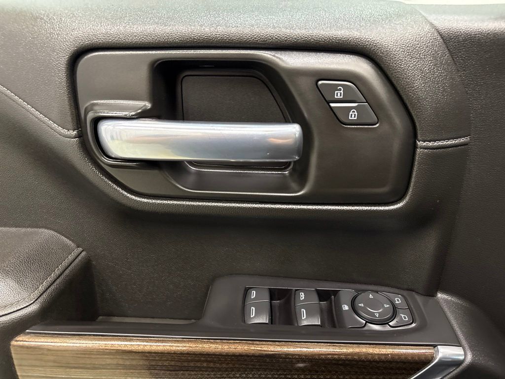 Used 2021 Chevrolet Silverado 1500 LT Trail Boss w/ Convenience Package II AWD/4WD image 17
