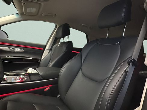 New 2026 Genesis GV70 2.5T image 9