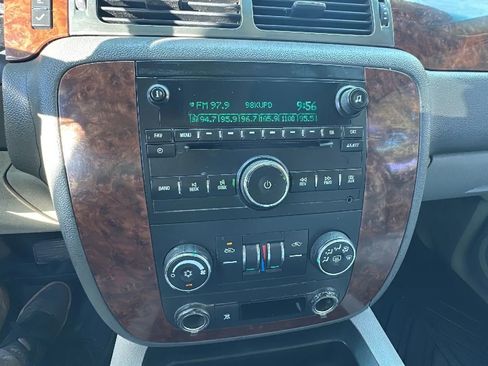 Used 2007 Chevrolet Avalanche LS image 13