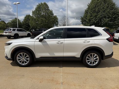 Used 2026 Honda CR-V EX image 3
