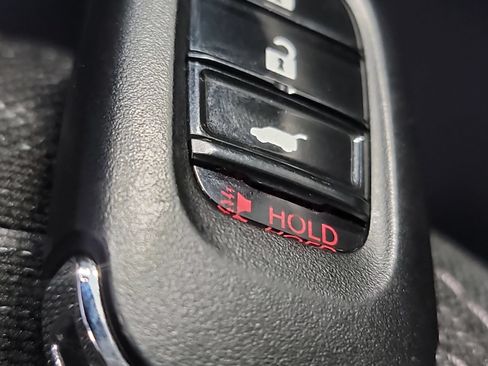 Certified 2026 Honda HR-V LX image 31