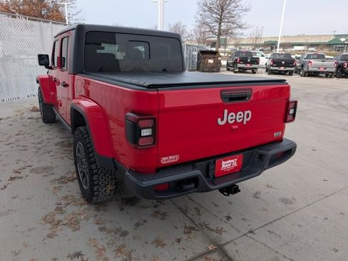Used 2020 Jeep Gladiator Overland image 26