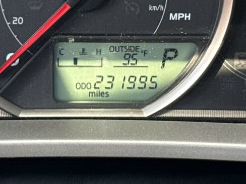 Used 2015 Toyota RAV4 XLE AWD/4WD image 26