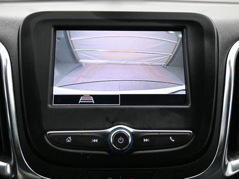 Used 2023 Chevrolet Equinox LT image 17