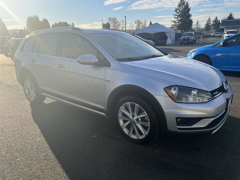 Used 2017 Volkswagen Golf Alltrack SE image 7