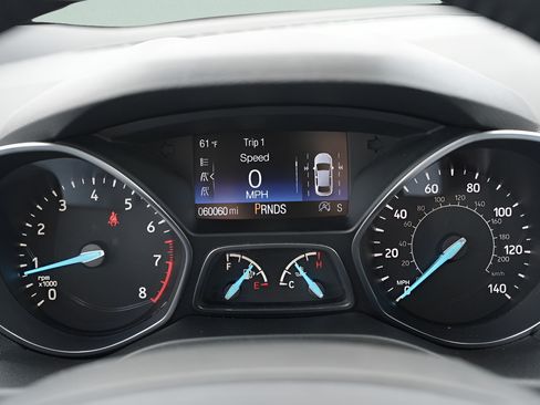 Used 2017 Ford Escape Titanium w/ Canadian Touring Package AWD/4WD image 31