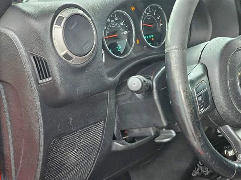 Used 2012 Jeep Wrangler Unlimited Sport image 17