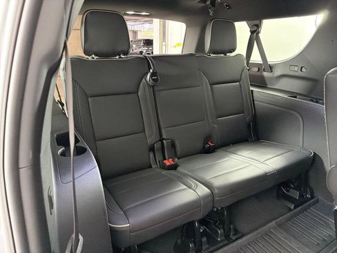 Used 2026 GMC Yukon XL Elevation w/ Elevation Premium Package RWD image 13