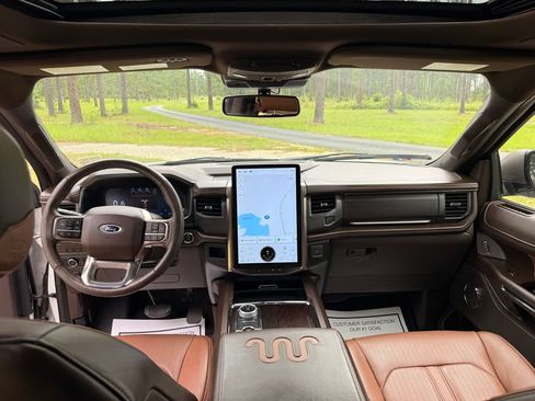 Used 2022 Ford Expedition King Ranch AWD/4WD image 14