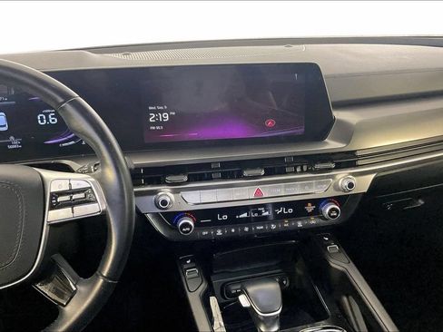 Used 2025 Kia Telluride S FWD image 8