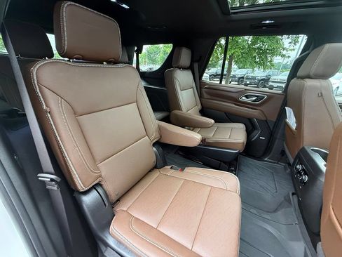 Used 2024 Chevrolet Tahoe High Country AWD/4WD image 29
